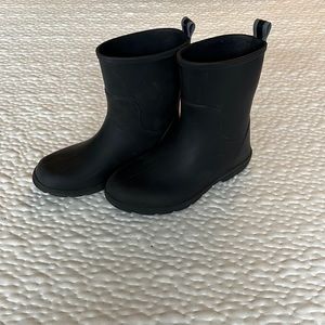 Kids black rubber boots